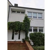 Reihenendhaus in ruhiger Lage - 370.000,00 EUR Kaufpreis, ca.  108,00 m² in Nidderau (PLZ: 61130)