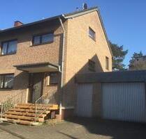 Einfamilienhaus mit unterkellerter Garage in GV-Neuenhausen - Grevenbroich