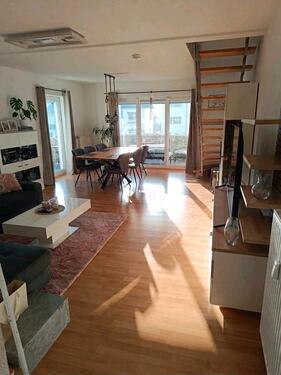Foto - Traumhafte 3-Zi.-Maisonette-Wohnung in Familienfreundlicher Lage