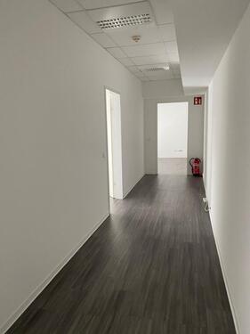 Foto - Büro-Praxisfläche in einem Ärztehaus in der Fußgängerzone