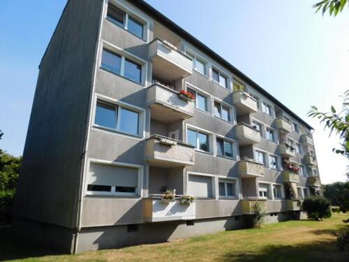 Foto - Einziehen und Wohlfühlen - schöne 3-Zimmer-Wohnung im 2. OG mit Balkon in ruhiger Lage...