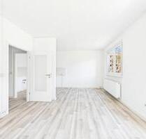 3-Zimmer im 1.OG mit Balkon und Dusche - Dessau-Roßlau