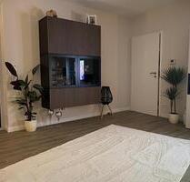 Helle 3 Zimmer Hochparterre Wohnung mit Terasse, Garten & Garage - Bremen Findorff