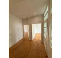 Gepflegte 4 Zimmer Altbauwohnung mit großer Terrasse - Wuppertal Arrenberg