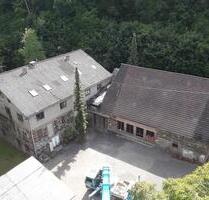 Gebäude mit industriellem Scharm und parkähnlichem Grundstück - Herrstein