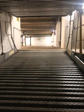 Foto - Stellplatz, Tiefgaragenstellplatz, Parkplatz, Garage, Tiefgarage,