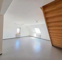 Helle 3-Zimmer DG Wohnung - 700,00&nbsp;EUR Kaltmiete, ca.&nbsp; 105,00&nbsp;m&sup2; in Trochtelfingen (PLZ: 72818)