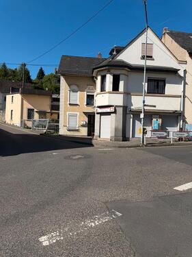 Foto - Einfamilienhaus in Neuwied Segendorf mit Ladenlokal Büro