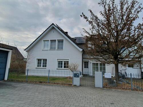 Foto - Einfamilienhaus mit Büro und Einliegerwohnung