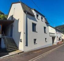 Einfamilienhaus in Kordel mit Garage, Terrasse und Garten