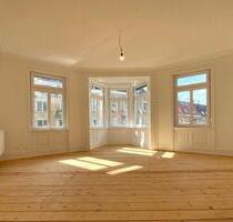 Attraktive und großflächige 3-Zimmer-Altbauwohnung im Stuttgarter Süden