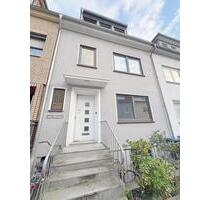 Großzügige Drei-Zimmer-Maisonette-Wohnung mit Küche und Stellplatz im Doventor - Bremen
