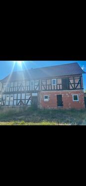 Foto - Sanierungsbedürftiges Mehrfamilienhaus in Germerode