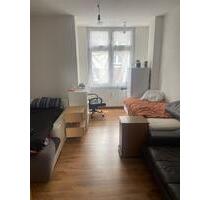 Diz Rheinhausen Mitte Dachgeschoss zwei Zimmerwohnung zu Verm - Duisburg Duisburg-Mitte