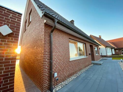 Foto - Modernes freistehendes Einfamilienhaus auf 1.250 m² mit Garten