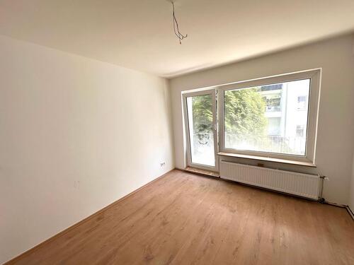 Foto - Renovierte 3-Zimmer Wohnung im Saarlandstraßenviertel!