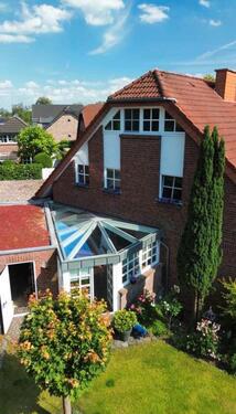 Foto - Haus in Krefeld Verberg DHH - 610.000,00&nbsp;EUR Kaufpreis, ca.&nbsp; 120,00&nbsp;m&sup2;