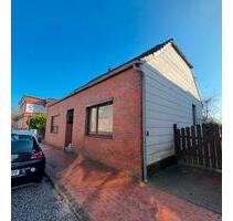 Charmantes Einfamilienhaus mit eigenem Parkplatz in 25524 Itzehoe