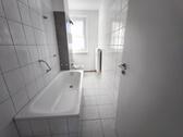 Foto - Erdgeschosswohnung mit Balkon-frisch renoviert!