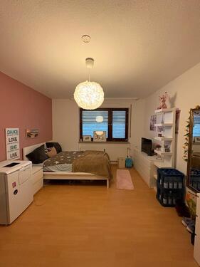 Foto - Zimmer in Mädels-WG – zentral & gemütlich