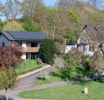 Einzigartiges Architektenhaus in Top-Lage, Weitblick & Pool - Bad Salzdetfurth