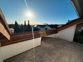 Foto - Frisch sanierte, helle 2,5 Zi WHG mit Dachterrasse und EBK