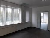 Foto - Büro,-Produktionsflächen mit Lastenaufzug – Perfekt für Ihr Team!