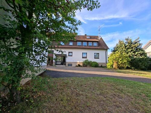 Foto - MFH in Herrenberg mit viel Platz auch für WerkstattAutos.