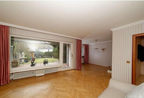 Foto - ++ Sonniges 4-6-Zimmer-RMH in bester Lage von Frankfurt-Hausen ++