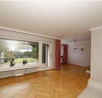 ++ Sonniges 4-6-Zimmer-RMH in bester Lage von Frankfurt-Hausen ++ - Frankfurt am Main Mitte-West