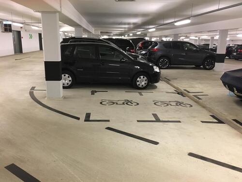 Foto - Motorradstellplätze in Tiefgarage