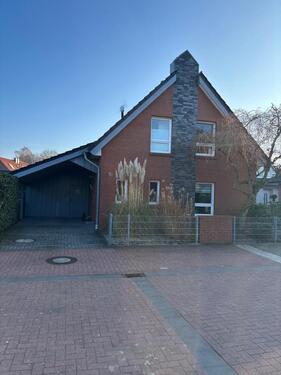 Foto - Einfamilienhaus mit Carport und Garten zur Miete