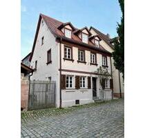 Wohnen und Arbeiten in einem: Traumhaus mit Innenstadtlage - Schwabach