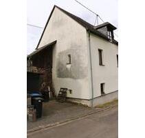 Charmantes Einfamilienhaus mit Potenzial in Burg (Mosel) - Irmenach