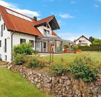 Villa zur Miete 7 Zimmer 294qm2 Wohnfl. - Pörnbach