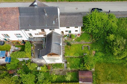 Foto - 9 Zimmer Mehrfamilienhaus, Wohnhaus in Hornbach