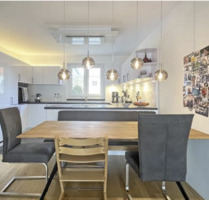 Luxuriöse 3-Zimmer-Wohnung mit Balkon in Zorneding
