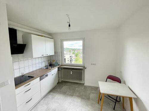 Foto - Großzügige 2 Zi.-Wohnung in zentraler Lage mit Balkon