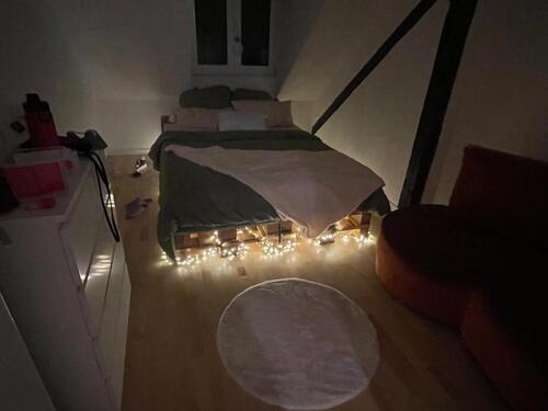 Foto - 3 Zimmer Dachgeschoßwohnung zur Miete in Köln