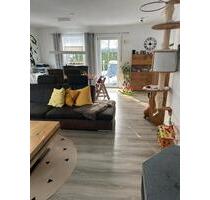 3-Zimmer Wohnung in Lindelburg - 970,00&nbsp;EUR Kaltmiete, ca.&nbsp; 100,00&nbsp;m&sup2; in Postbauer-Heng (PLZ: 92353)