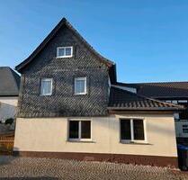 Einfamilienhaus, Bauernhaus - 900,00&nbsp;EUR Kaltmiete, ca.&nbsp; 120,00&nbsp;m&sup2; in Pößneck (PLZ: 07381)