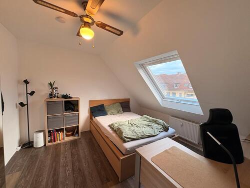 Foto - WG-Zimmer in 7er WG, eigenes Bad mit Dusche, inkl. WLAN & NK