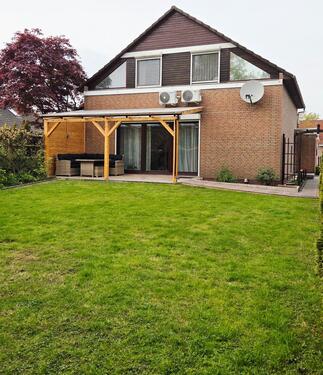 Foto - Gepflegtes Einfamilienhaus mit Garage, Sauna und Terrasse