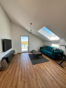 Foto - Neuwertige Dachgeschosswohnung ab sofort zu vermieten!