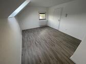 Foto - 2-Zimmer DG Wohnung - 690,00 EUR Kaltmiete,