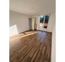 2 Zimmer Wohnung mit Dachterasse, EBK, Duschbad in Heide zu vermi