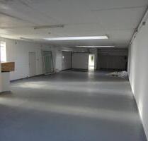 Lager mit Rolltor und Rampe in Gladbeck