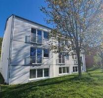 2-Zimmer-EG-Wohnung mit ca. 63 qm, weißem Vollbad und neuer EBK - Neustadt in Holstein