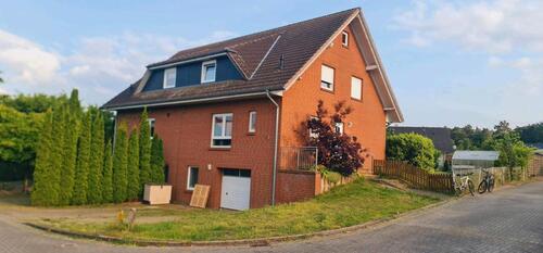 Foto - Moderne Doppelhaushälfte mit großem Garten