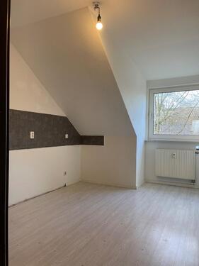 Foto - HELLE DG-WOHNUNG IN ZENTRALER LAGE !!!